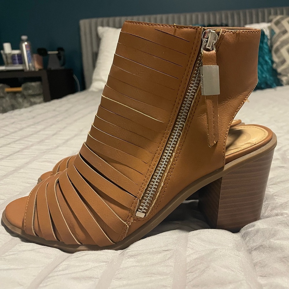 Circus by Sam Edelman Kessler Boots size 7.5